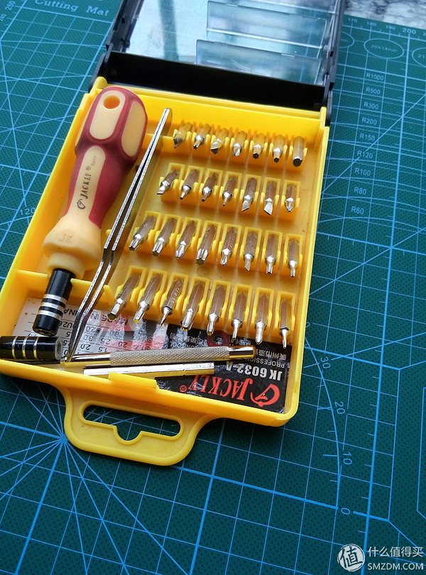 对焦马达维修过程_佳能镜头排线更换教程_佳能相机广州维修中心