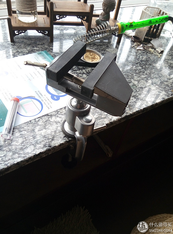 对焦马达维修过程_佳能相机广州维修中心_佳能镜头排线更换教程