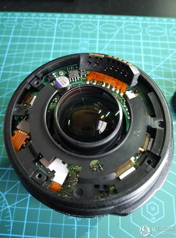 佳能相机广州维修中心_佳能镜头排线更换教程_对焦马达维修过程