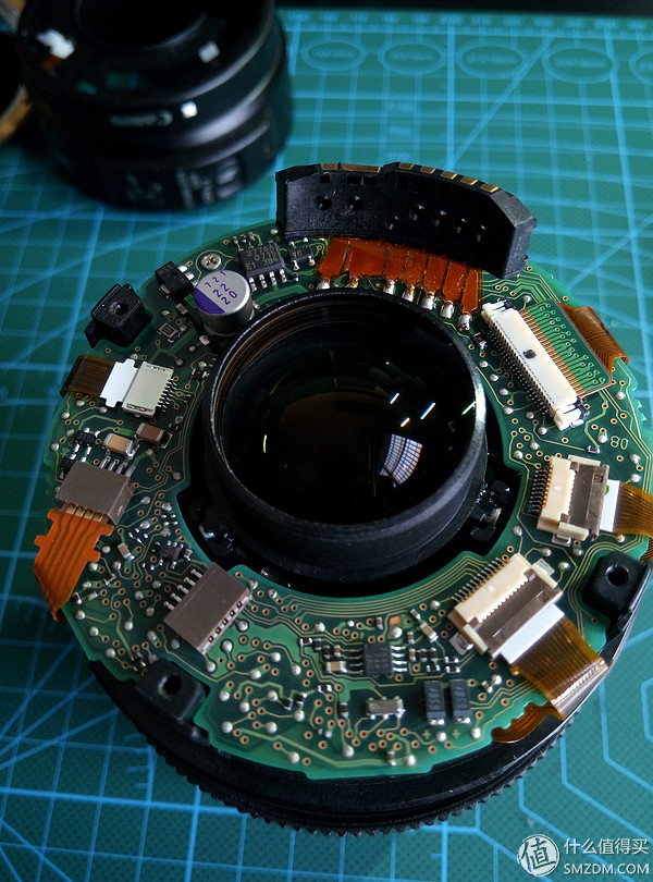 佳能镜头排线更换教程_对焦马达维修过程_佳能相机广州维修中心