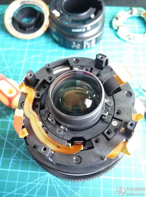对焦马达维修过程_佳能镜头排线更换教程_佳能相机广州维修中心