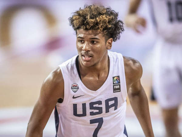 这高中生排面超过当年詹姆斯 肖华为他组建新球队 NCAA好日子要没(图2) 高中球员加盟NBA发展联盟_nba发展联盟 薪水_杰伦格林跳过大学加盟发展联盟