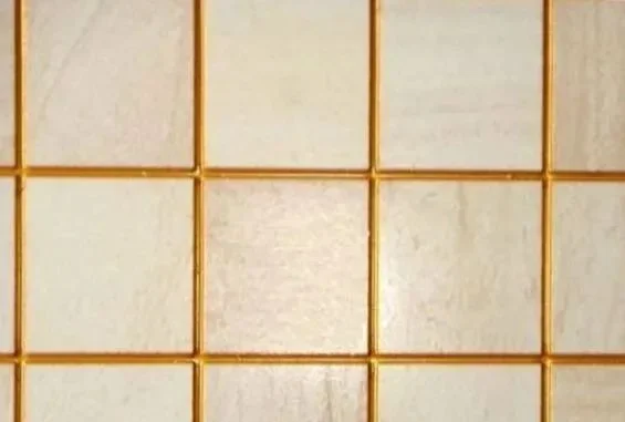 装修中的最后一笔智商税:瓷砖美缝,已经有不少人替你交过了!(图3) 金色瓷砖美缝剂效果图_美缝剂真的有用吗_瓷砖十字架留缝宽度