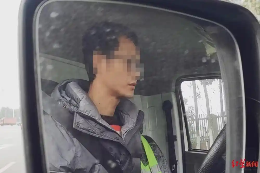 起底“套路运”骗局:应聘司机被诱导贷款数万购车,车还不属于自己(图7) 淘宝债权转让车被骗_货车司机贷款合同陷阱_套路运骗局