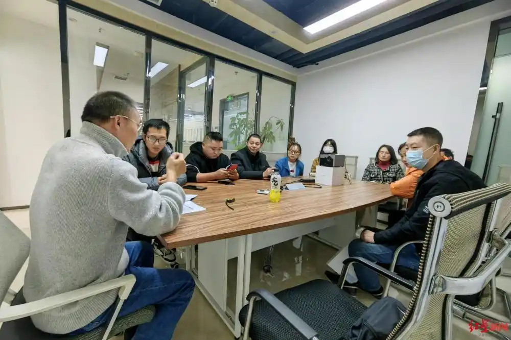 起底“套路运”骗局:应聘司机被诱导贷款数万购车,车还不属于自己(图8) 淘宝债权转让车被骗_套路运骗局_货车司机贷款合同陷阱