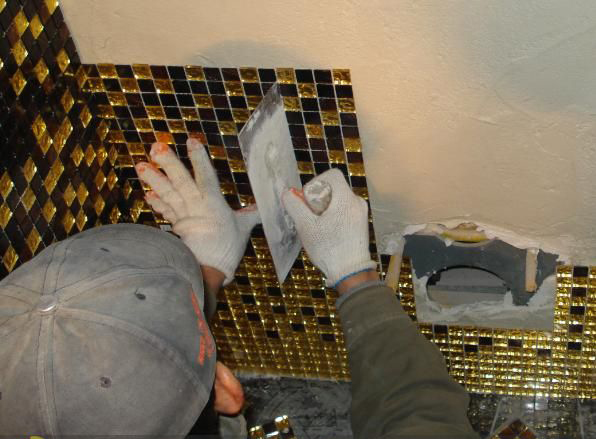 装修小窍门:用对瓷砖胶,空间更宽敞(先存着,说不定就用着了)(图3) 马赛克瓷砖 粘结剂_瓷砖胶特点用途_瓷砖胶分类使用方法