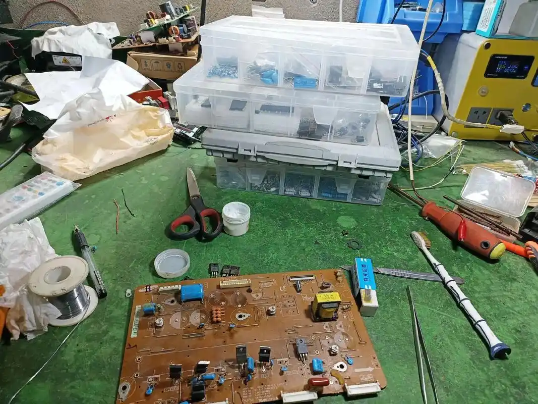 家电维修群_黑白电视亮度电路的检修_空调维修在线教育