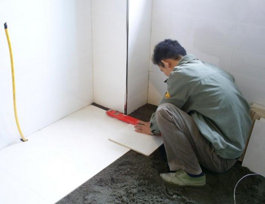 贴瓷砖用白水泥好还是粘合剂好？看完这张施工图你就明白了！