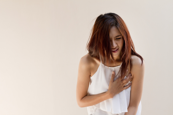 经前胸部胀痛是什么原因_乳腺增生怎么办_月经要来了，胸部胀痛怎么回事