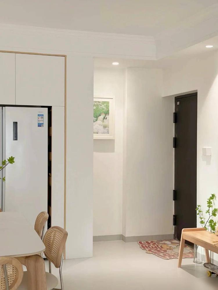 2025装修必看!这8种风格凭啥把年轻人的家“承包”了?(图4) 2025年流行装修风格_室内装修风格汇总_奶油风原木风新中式