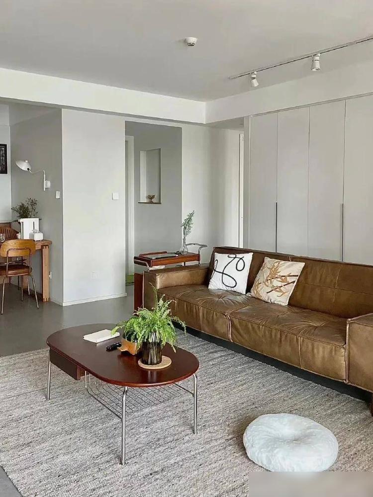 2025装修必看!这8种风格凭啥把年轻人的家“承包”了?(图7) 2025年流行装修风格_奶油风原木风新中式_室内装修风格汇总