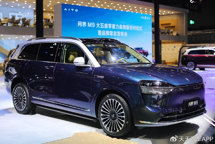 问界极氪崛起,奔驰宝马没救了?(图10) 中国卖不出去新车坟场_豪华车中国销量下滑趋势_传统豪华品牌市场份额萎缩