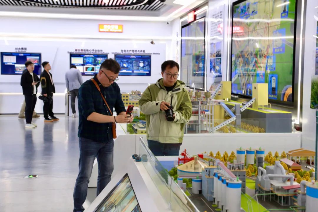 丹东东港海鲜批发市场_鸭绿江口湿地 世界自然遗产地 观鸟胜地_黄海水产品批发市场 北纬39度 海鲜王国