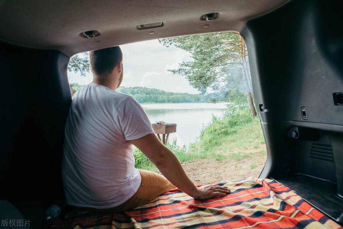 从日常代步到旅行神器?这几款SUV床车改造,惊喜连连!(图3) bedcar改装自驾游_哈弗H6床车改装方案_mpv改床车自驾游论坛