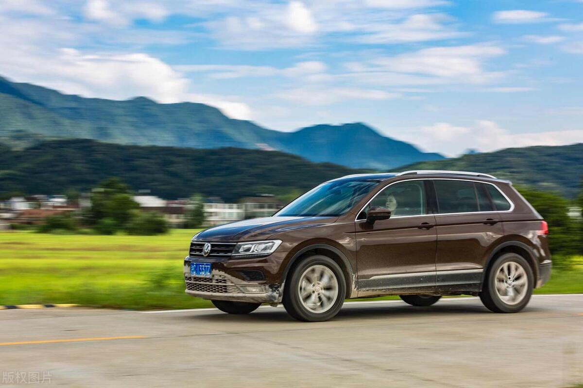 从日常代步到旅行神器?这几款SUV床车改造,惊喜连连!(图6) bedcar改装自驾游_哈弗H6床车改装方案_mpv改床车自驾游论坛