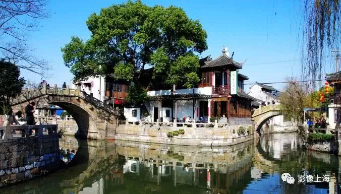 豫园老街小吃_上海古镇小吃攻略_古镇美食推荐