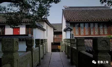 豫园老街小吃_上海古镇小吃攻略_古镇美食推荐