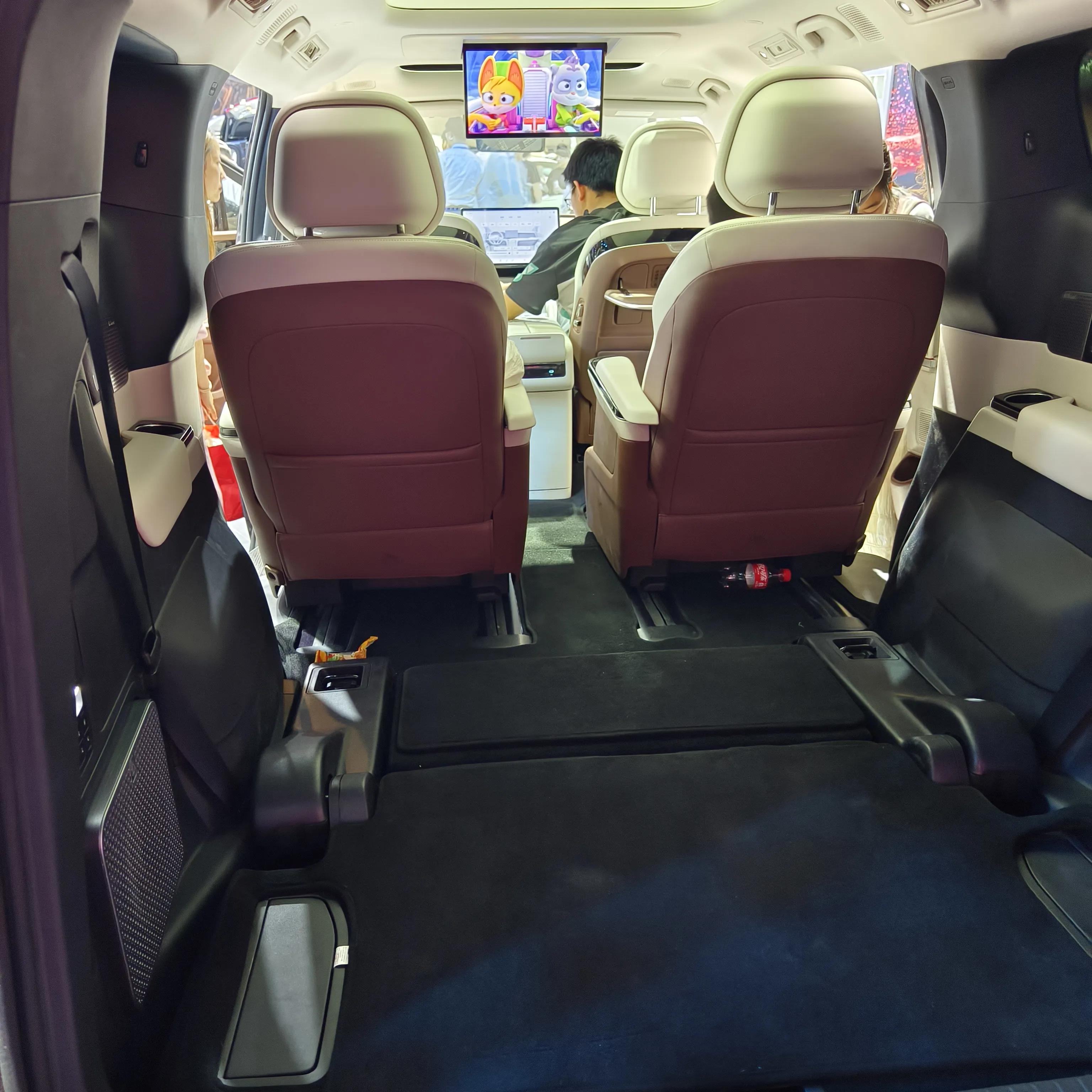 自驾游,选房车还是床车?去了一趟车展让我改变想法了(图4) 天津国展中心车展 房车展示 suv床车mpv床车_mpv改床车自驾游论坛