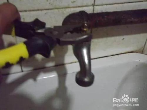 花都水龙头维修滴水的解决办法