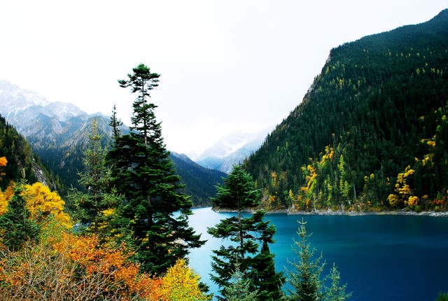 九寨沟旅游线路设计_藏式家访_九寨沟高山海子成因解析