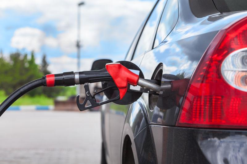 工信部油耗+2升容忍线_汽车比以前省油_判断车辆油耗标准