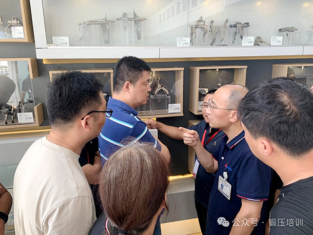 中国锻压协会-2025精冲生产技术培训班圆满结业(图11) 锻压技术见刊周期_中国锻压协会精冲委员会培训_2025精冲生产技术培训班