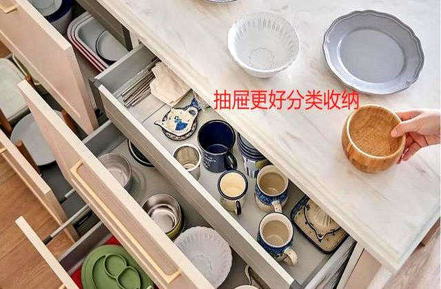 厨房设计改善_台面选择抗油污_日式厨房装修风格图片