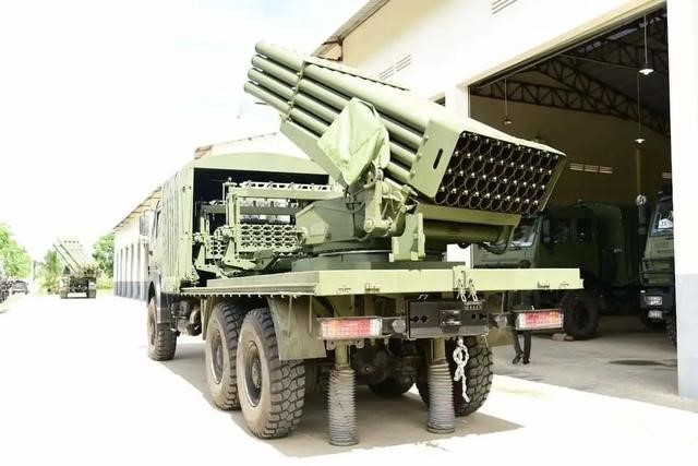 SH-1型155毫米52倍径轮式自行火炮_柬埔寨陆军新型炮兵系统_车载155毫米火炮