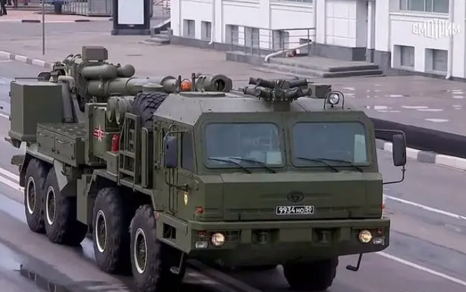 车载155毫米火炮_乌克兰版凯撒火炮_乌克兰2S22型155毫米车载炮