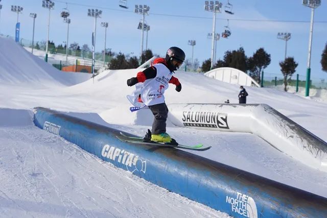 《北京冰雪嗨起来》之北京密云南山滑雪场的冰雪奇旅(图4) 北京南山滑雪场_密云南山滑雪场攻略_密云南山滑雪场票价