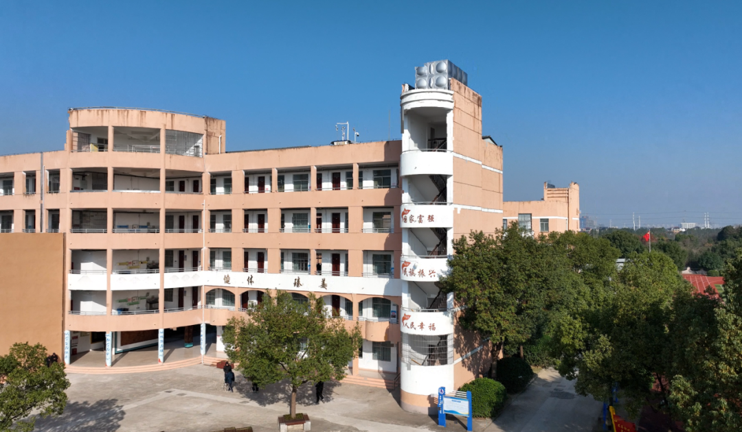 金华市建设技工学校2024年招生简章(图10) 金华交通技师学院学费_建筑施工专业介绍_金华市建设技工学校招生专业