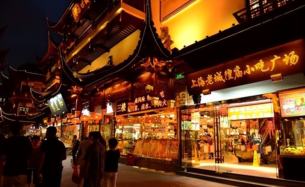 五一夜游上海城隍庙:九曲桥灯火与舌尖上的千年烟火(图5) 上海城隍庙游玩_上海城隍庙九曲桥夜景_城隍庙小吃街美食攻略
