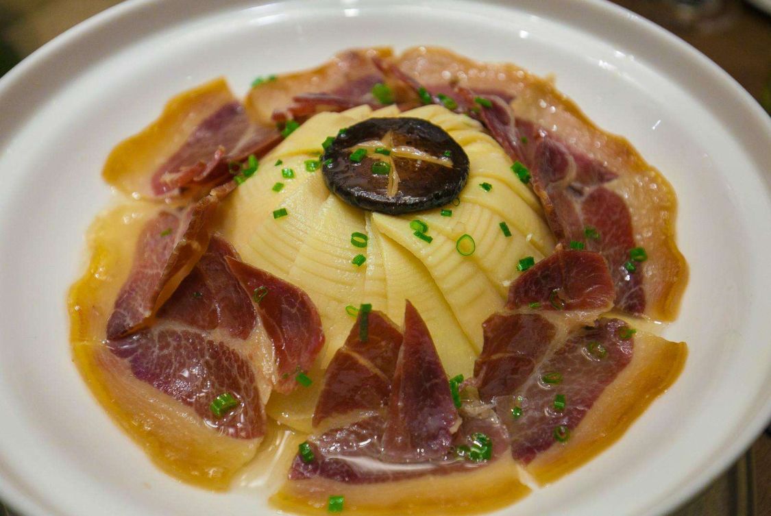 安徽“10大名菜”,你吃过几种?不愧属于八大菜系,实打实的好菜(图5) 火腿炖甲鱼是哪里名菜_安徽传统美食推荐_徽菜特色菜