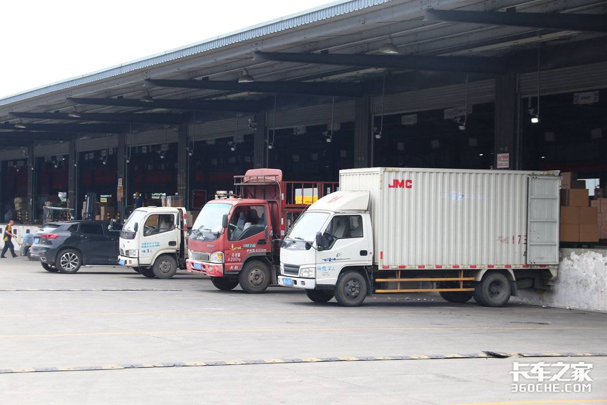 运营成本相差这么大？ 电车占绝对优势