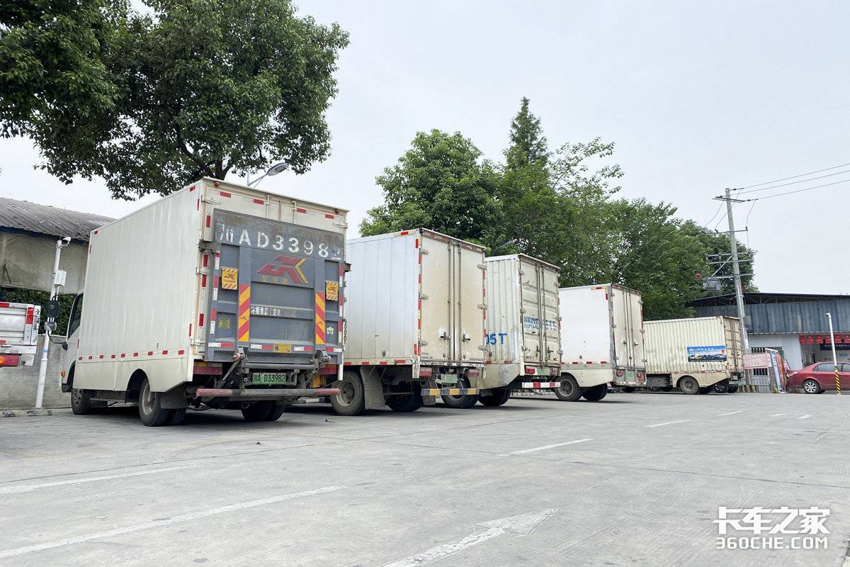 运营成本相差这么大？ 电车占绝对优势