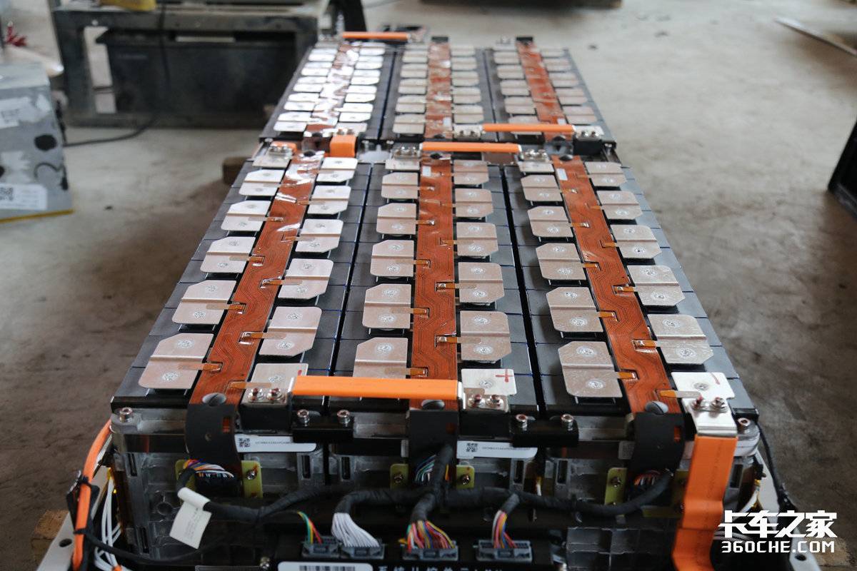 运营成本相差这么大？ 电车占绝对优势