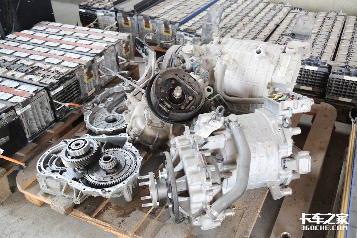 运营成本相差这么大？ 电车占绝对优势