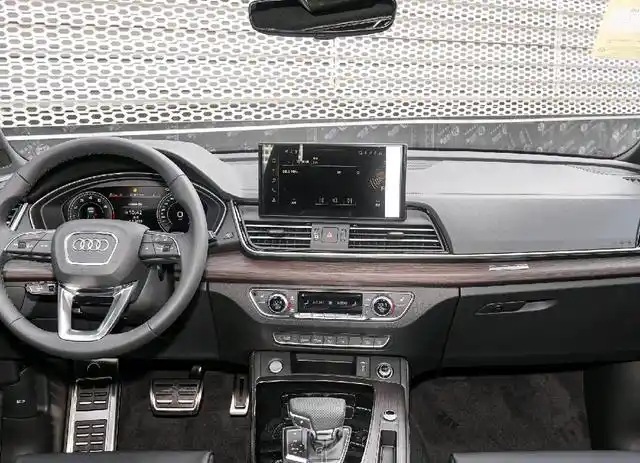 皆碑:降价12万的奥迪Q5L,是真香还是老古董?(图5) q5奥迪报价2025款_奥迪Q5L降价12万_25万购BBA中级SUV