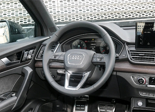 皆碑:降价12万的奥迪Q5L,是真香还是老古董?(图7) 25万购BBA中级SUV_q5奥迪报价2025款_奥迪Q5L降价12万