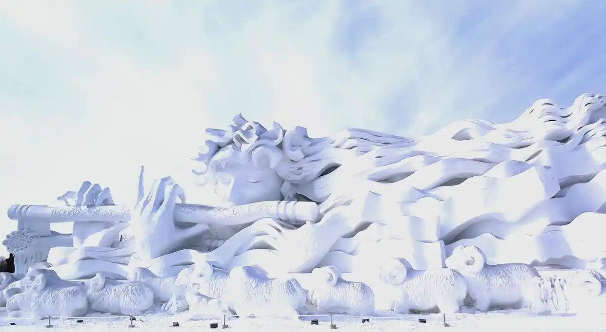 东北五A景区深度游:探寻伪满皇宫博物院与长白山之美(图11) 长白山四季特色旅游_东北首批5A景区_长白山景区建筑