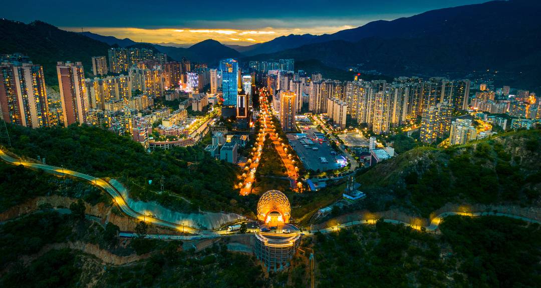 落笔“山海湖” 四川攀枝花走出“内涵式、集约型、绿色化”城市精明增长之路|万千气象看四川(图2) 攀枝花景点怎样游玩最合理_阿署达四季花海景区旅游_攀枝花山海湖公园