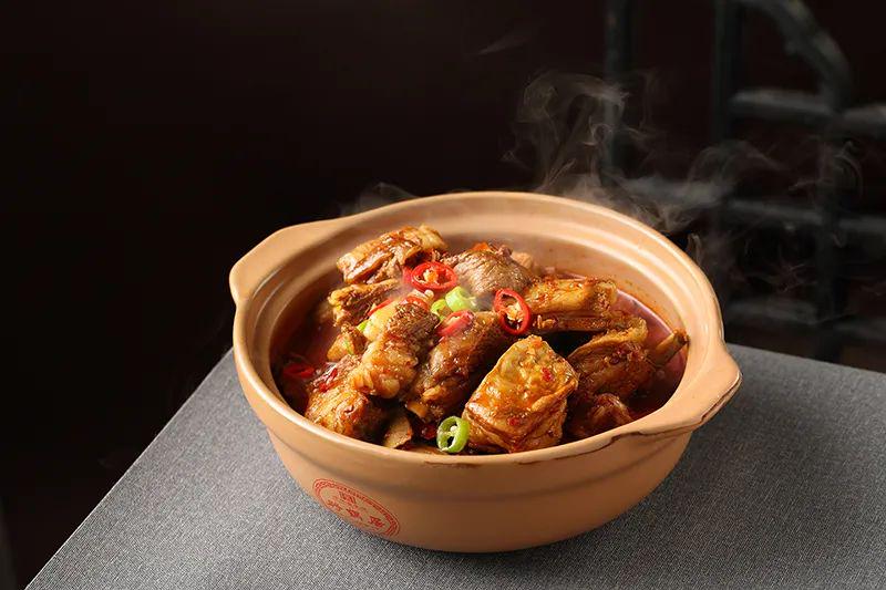 老字号里的幸福年味丨砂锅居白肉飘香(图6) 北京西城老字号名菜_砂锅居镇店名菜做法_砂锅居有什么镇店名菜?