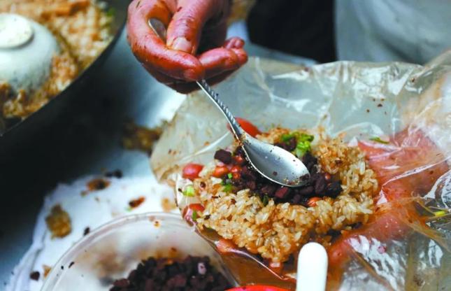 一“糯”千金,贵州哪里的糯米饭最好吃?(图7) 贵州糯米饭做法_贵州特色小吃推荐_贵州特色小吃介绍