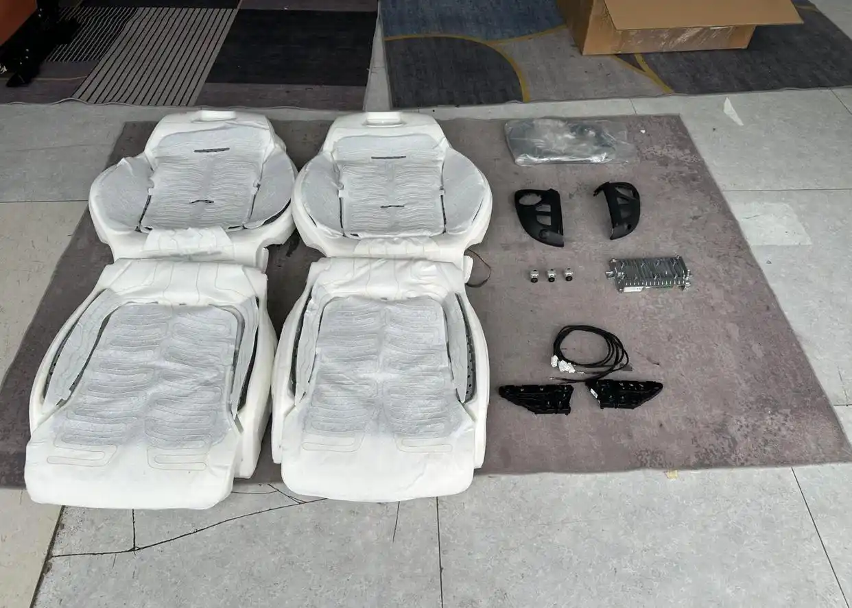 盘点买过最实用的汽车用品,以下几个汽车配件,提车后尽快加装(图5) 新车必要的装饰 知乎_行车记录仪_汽车脚垫